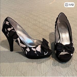 Michaelangelo Black and White Heels with Bows